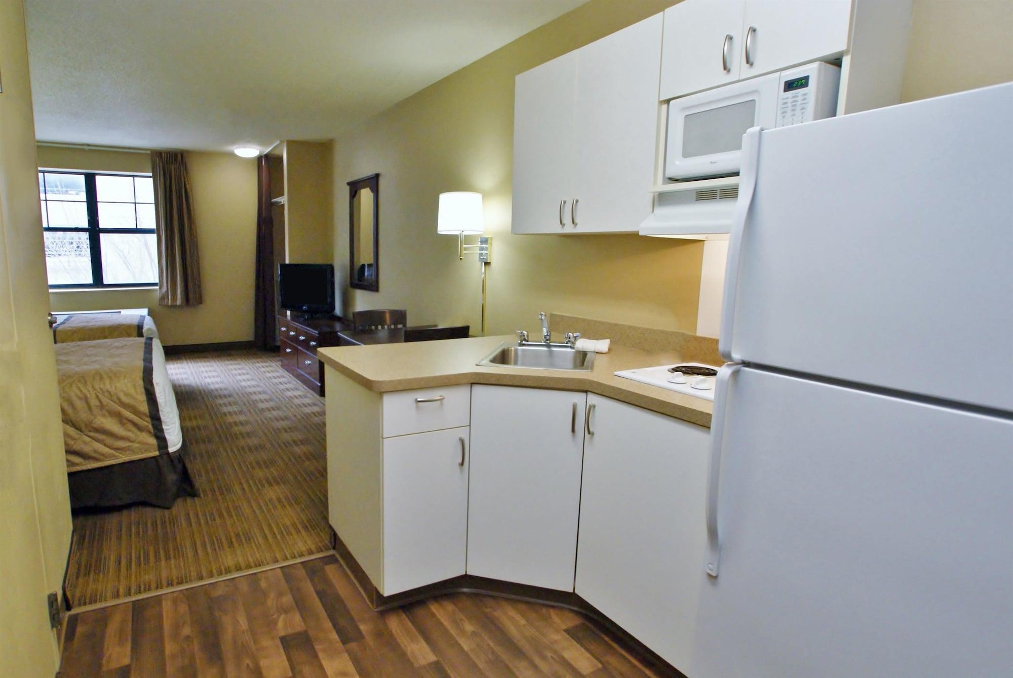 Extended Stay America Suites - Detroit - Metropolitan Airport Romulus Esterno foto