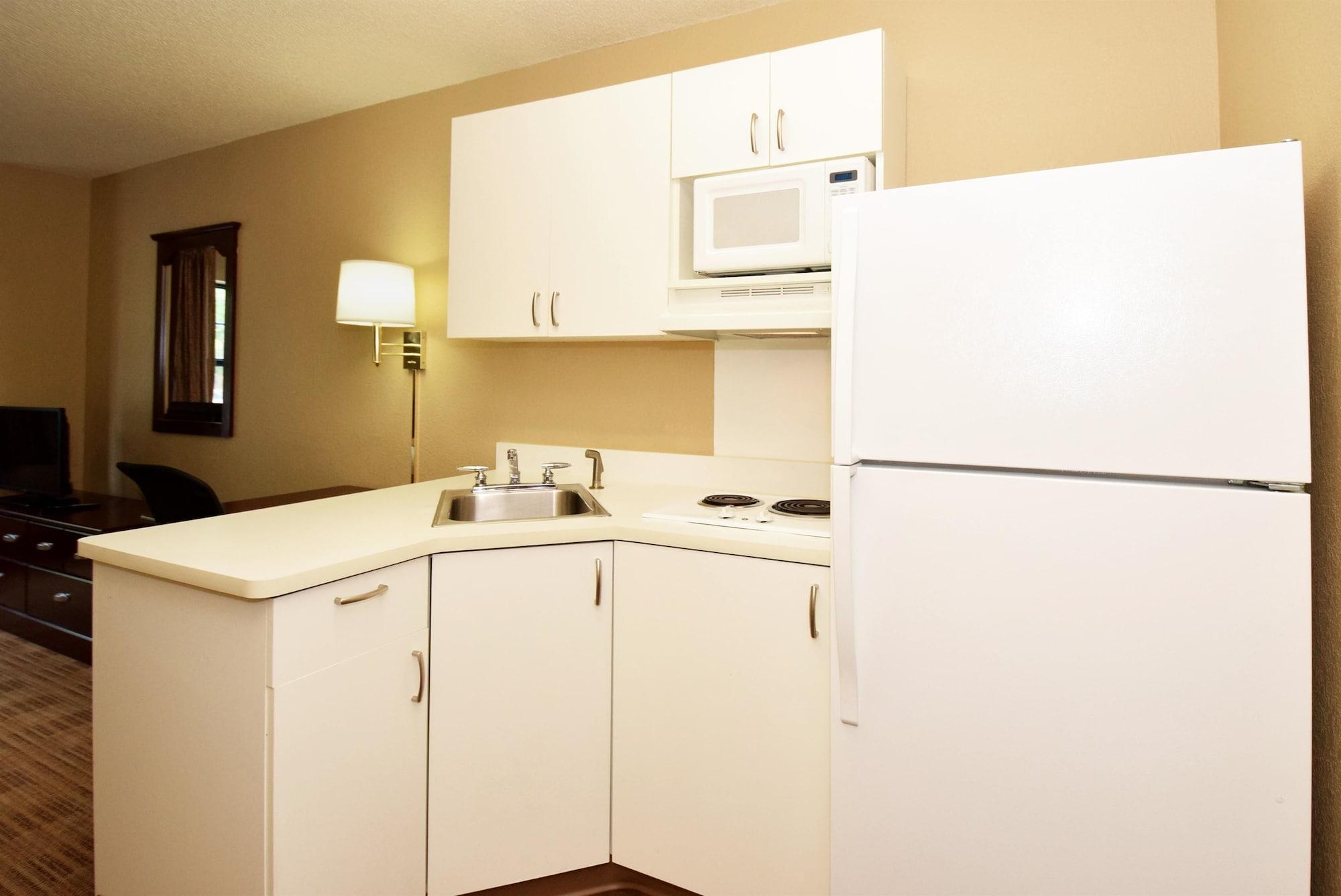 Extended Stay America Suites - Detroit - Metropolitan Airport Romulus Esterno foto