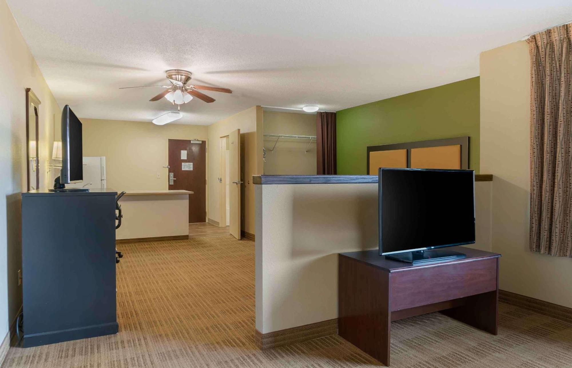 Extended Stay America Suites - Detroit - Metropolitan Airport Romulus Esterno foto