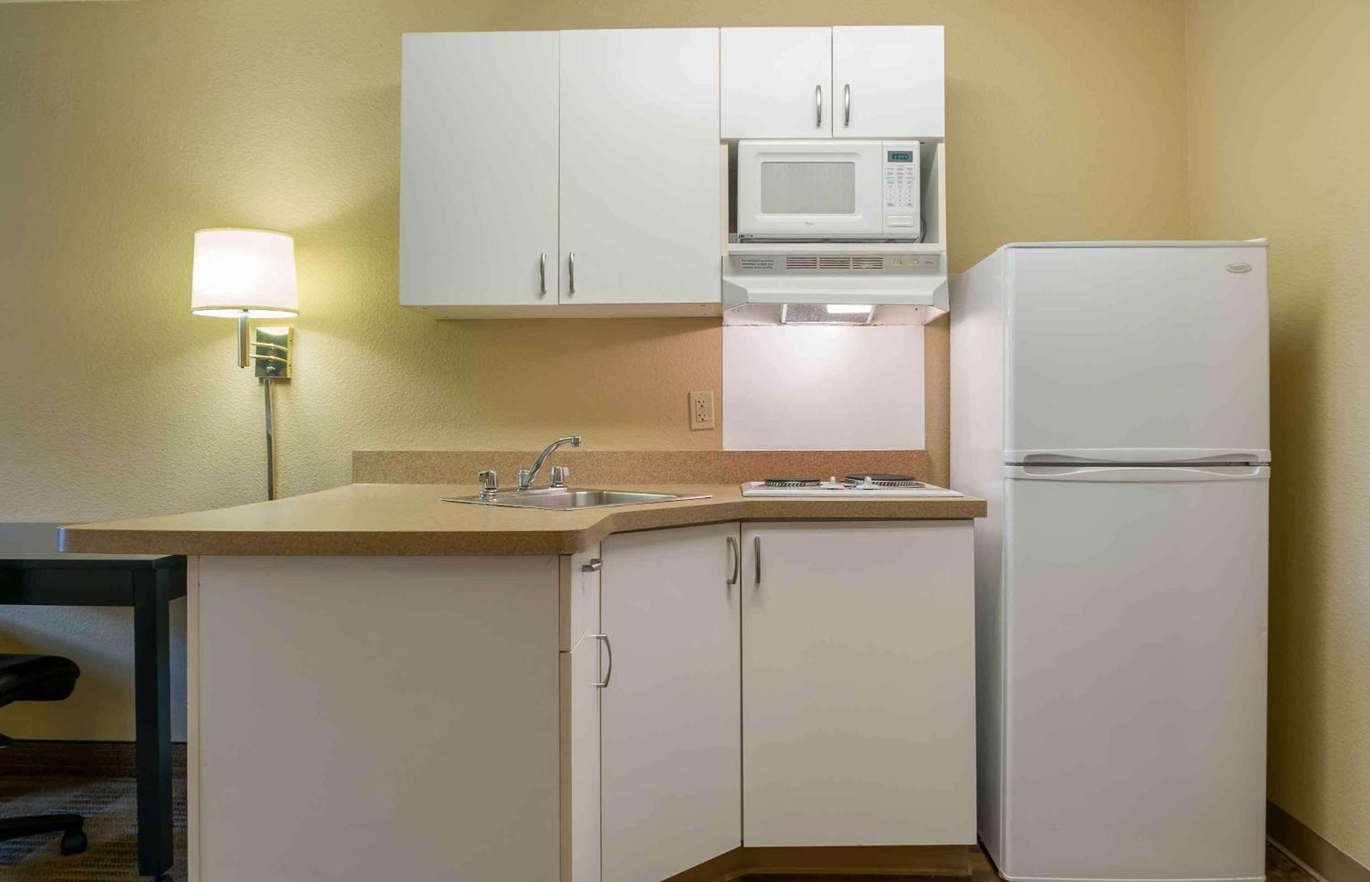 Extended Stay America Suites - Detroit - Metropolitan Airport Romulus Esterno foto