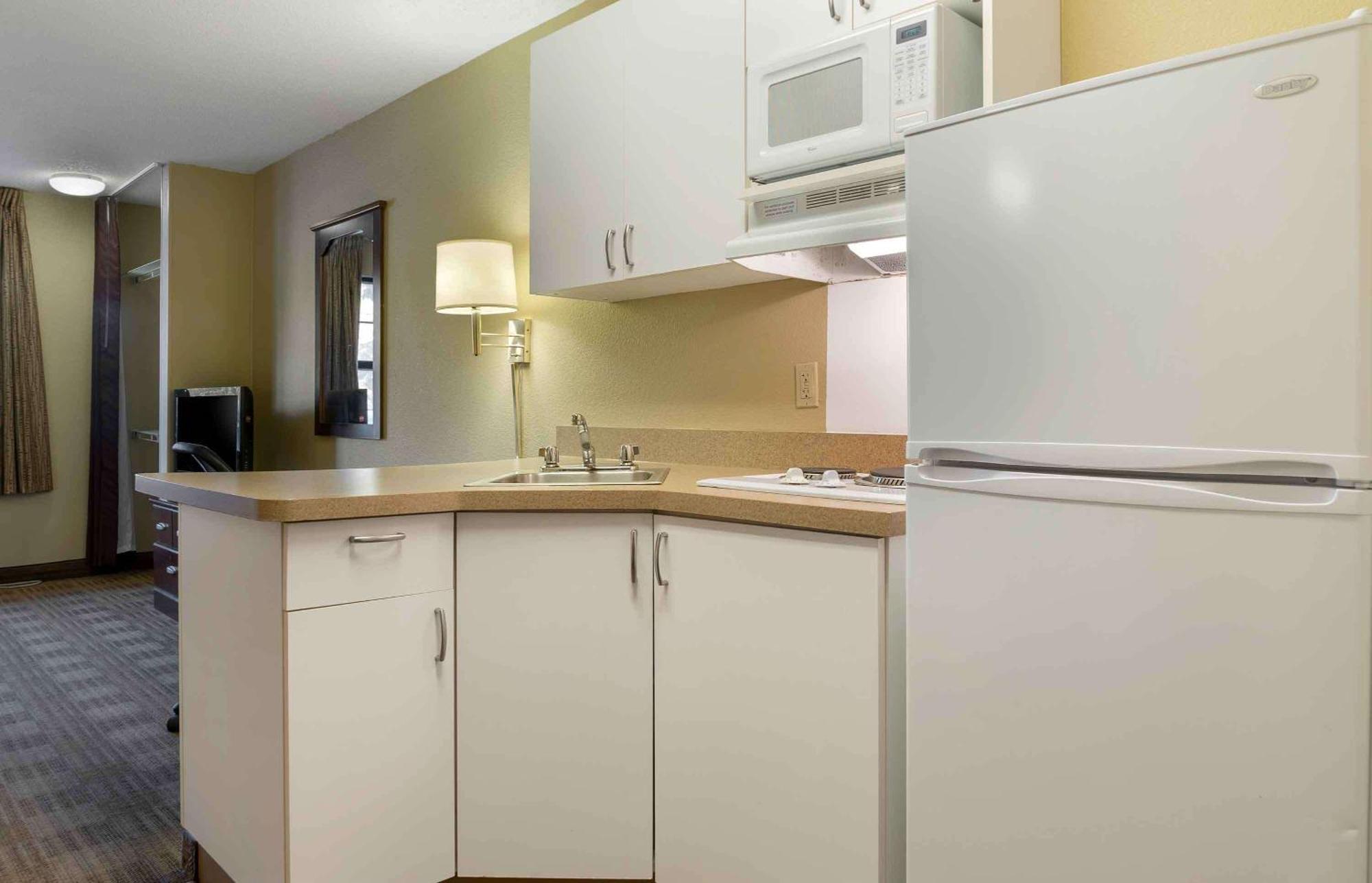 Extended Stay America Suites - Detroit - Metropolitan Airport Romulus Esterno foto