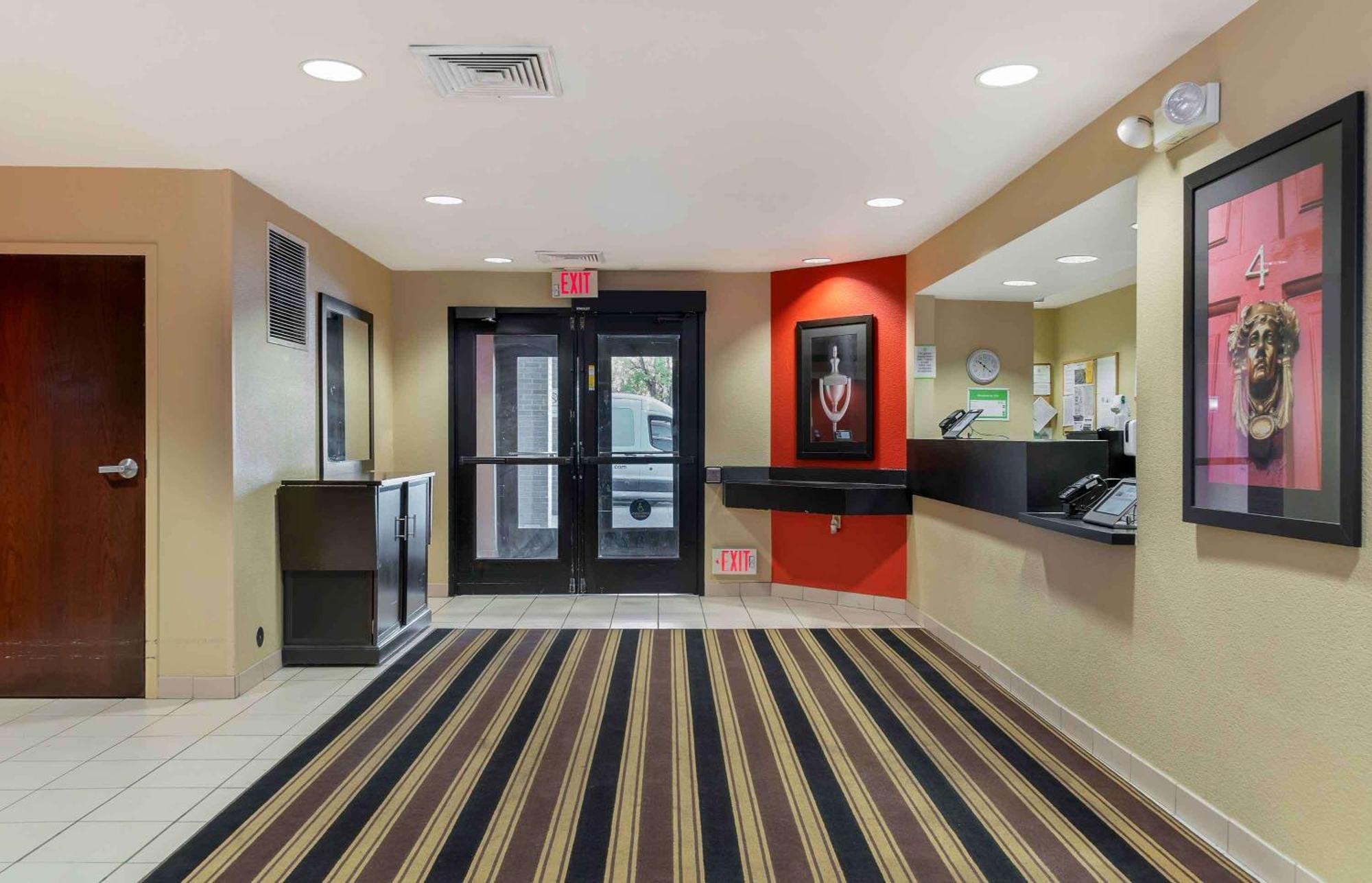 Extended Stay America Suites - Detroit - Metropolitan Airport Romulus Esterno foto