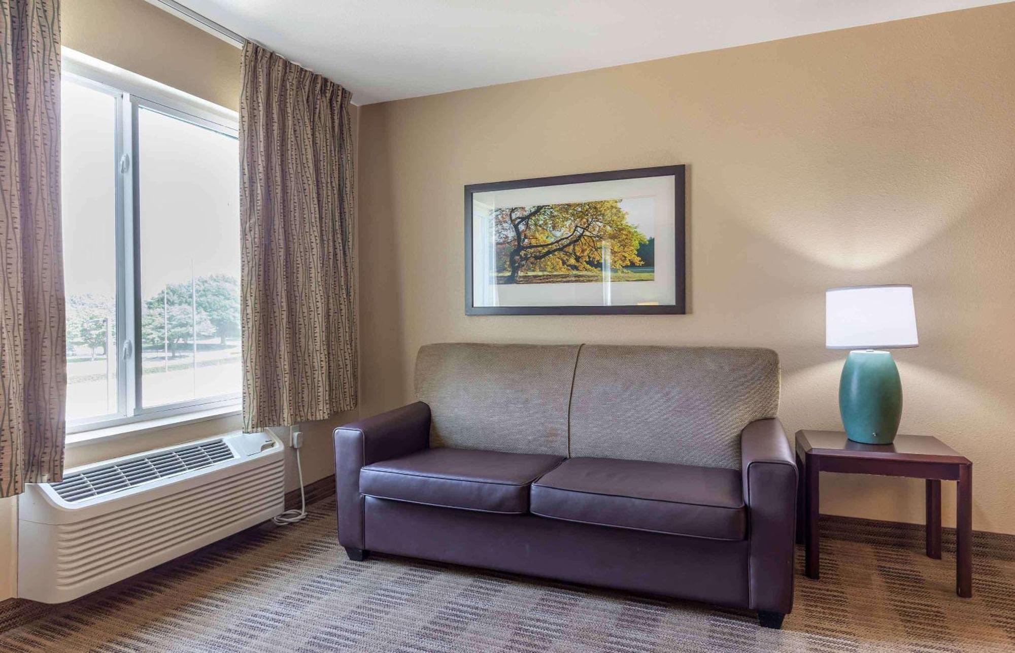 Extended Stay America Suites - Detroit - Metropolitan Airport Romulus Esterno foto