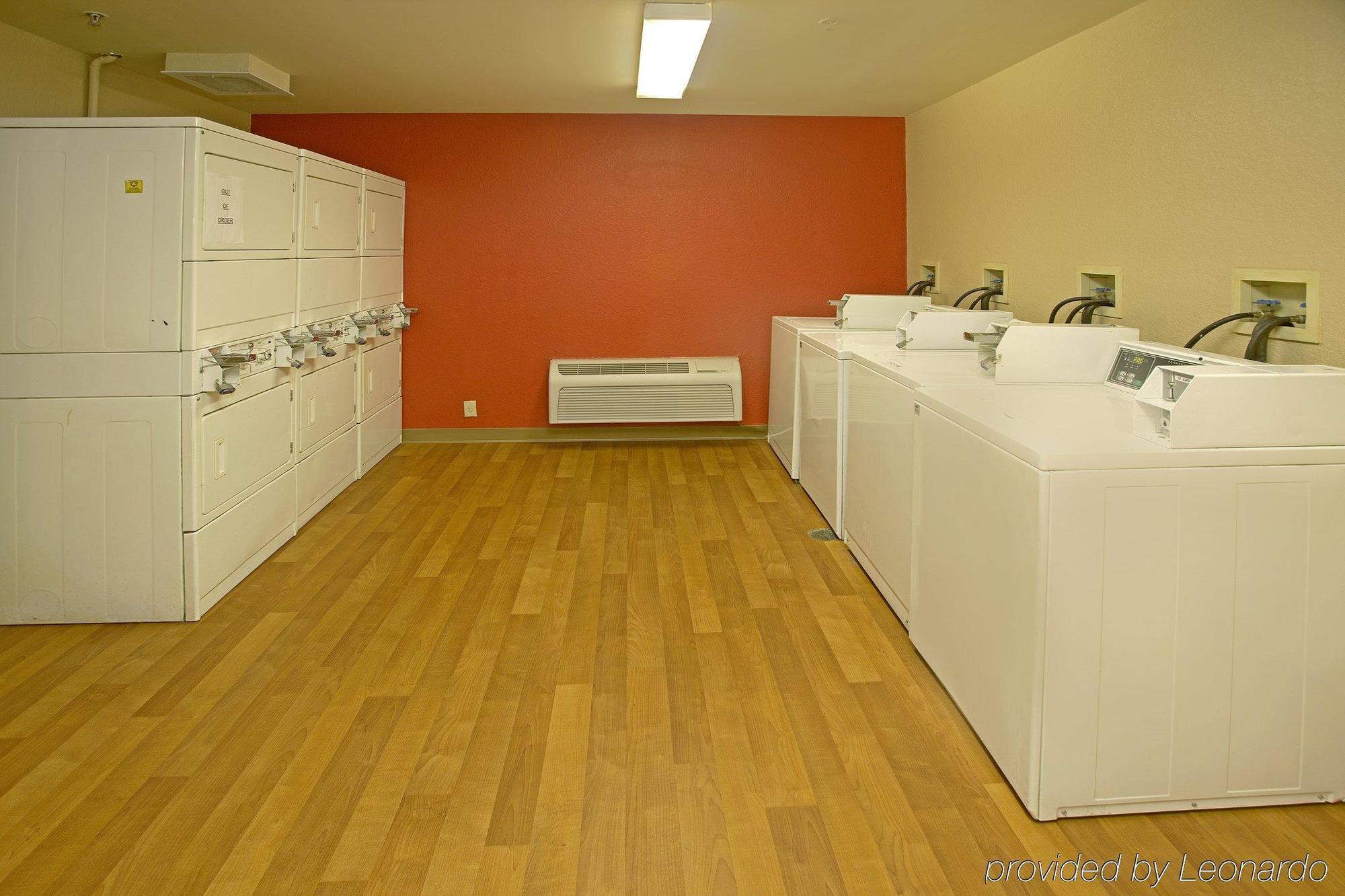 Extended Stay America Suites - Detroit - Metropolitan Airport Romulus Esterno foto
